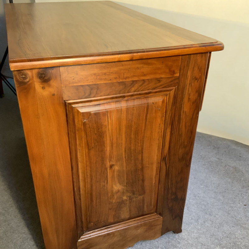 Spätbarocke Kommode Nußbaum um 1780