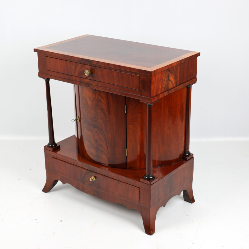 Biedermeier Halbschrank in Mahagoni