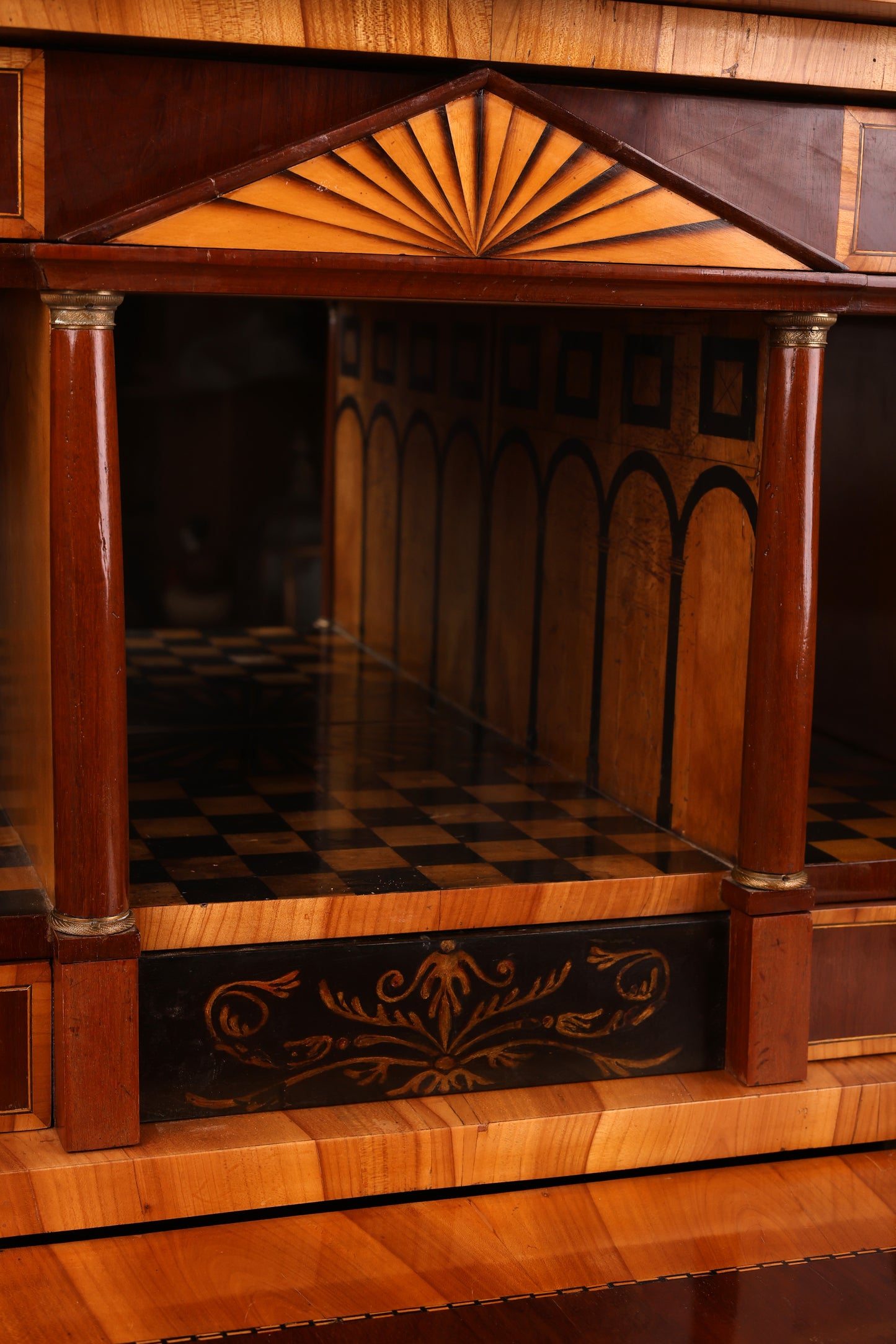 Biedermeier Lyrasekretär in Kirschbaum Wien um 1815
