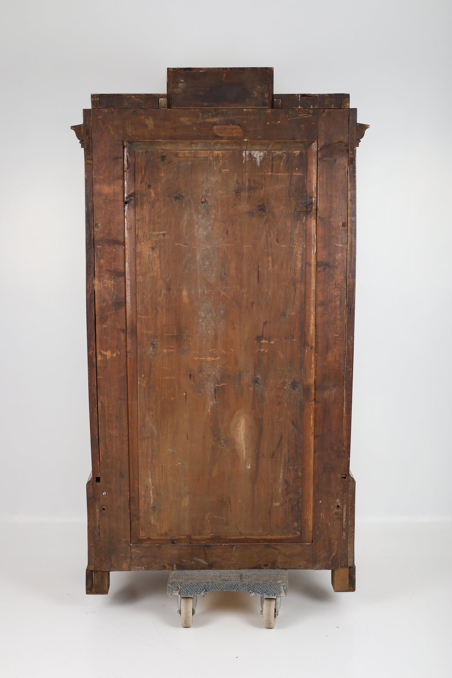 Biedermeier Vitrine in Kirschbaum um 1840