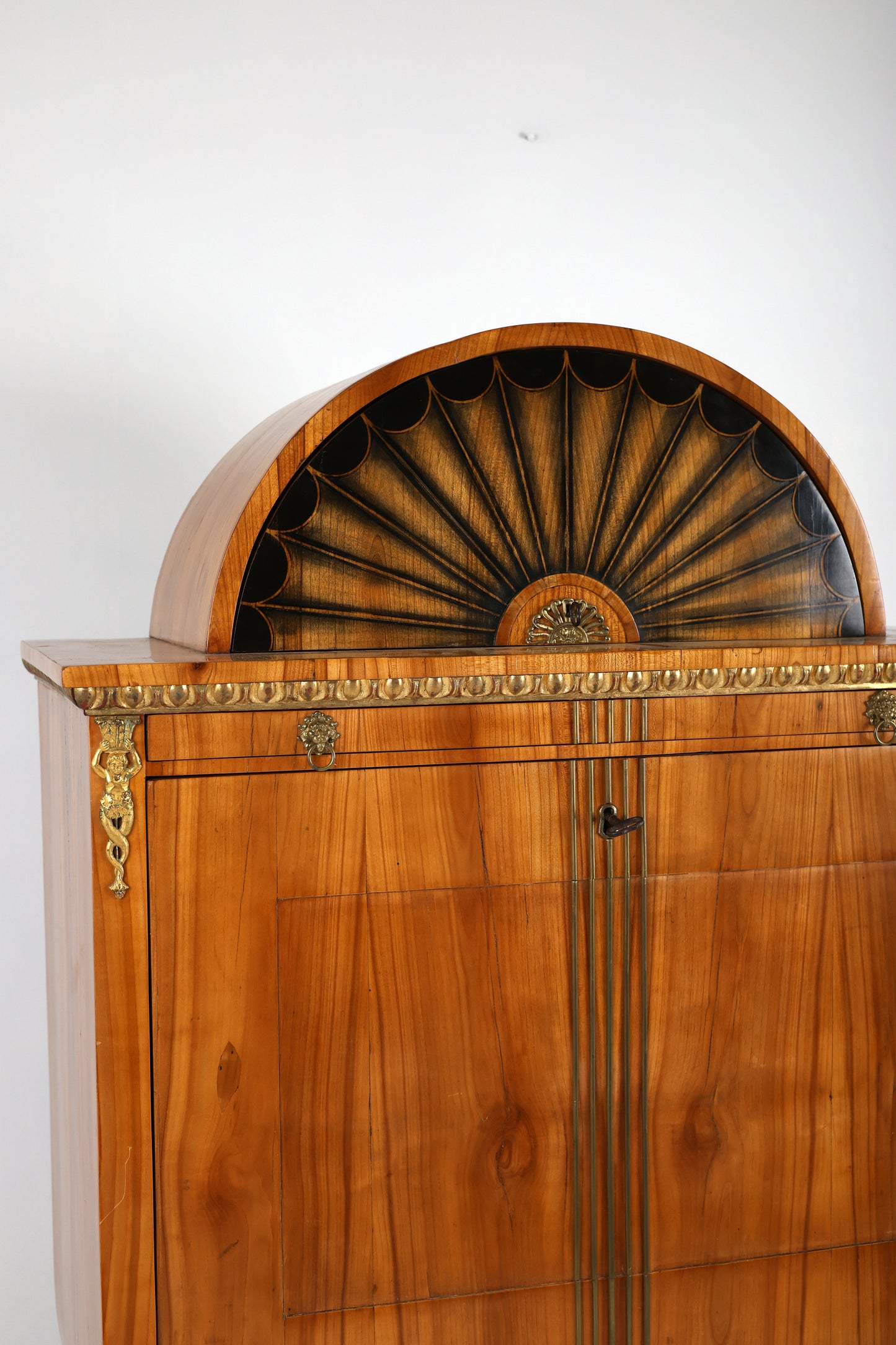 Biedermeier Lyrasekretär in Kirschbaum Wien um 1815
