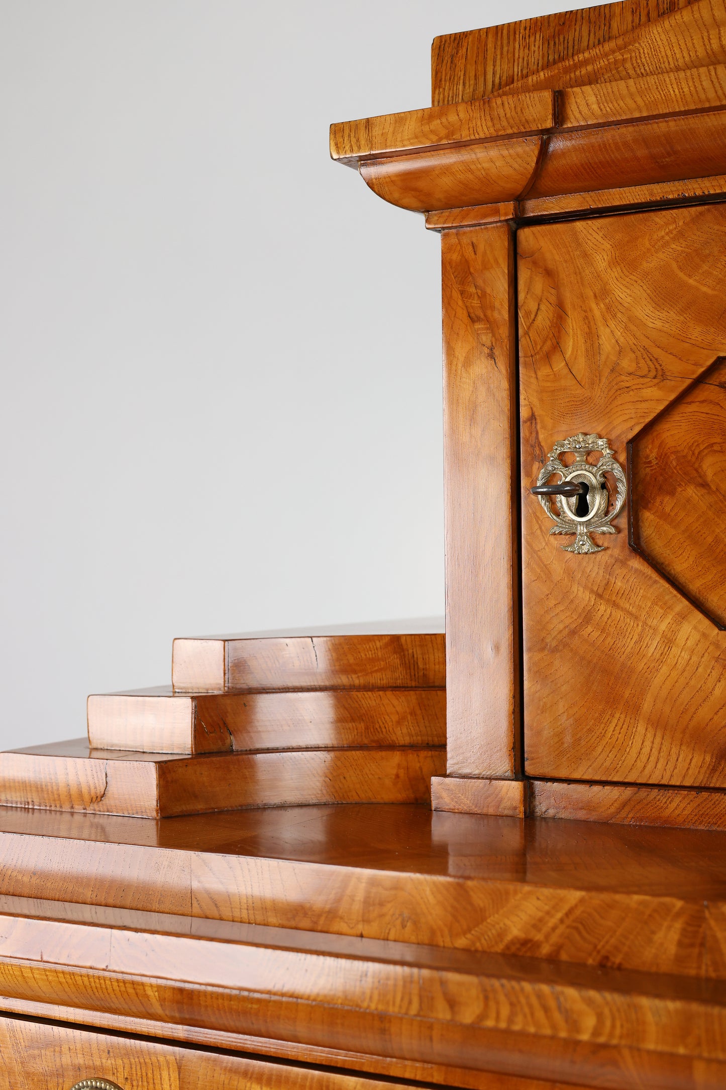 Biedermeier Sekretär in Esche um 1830