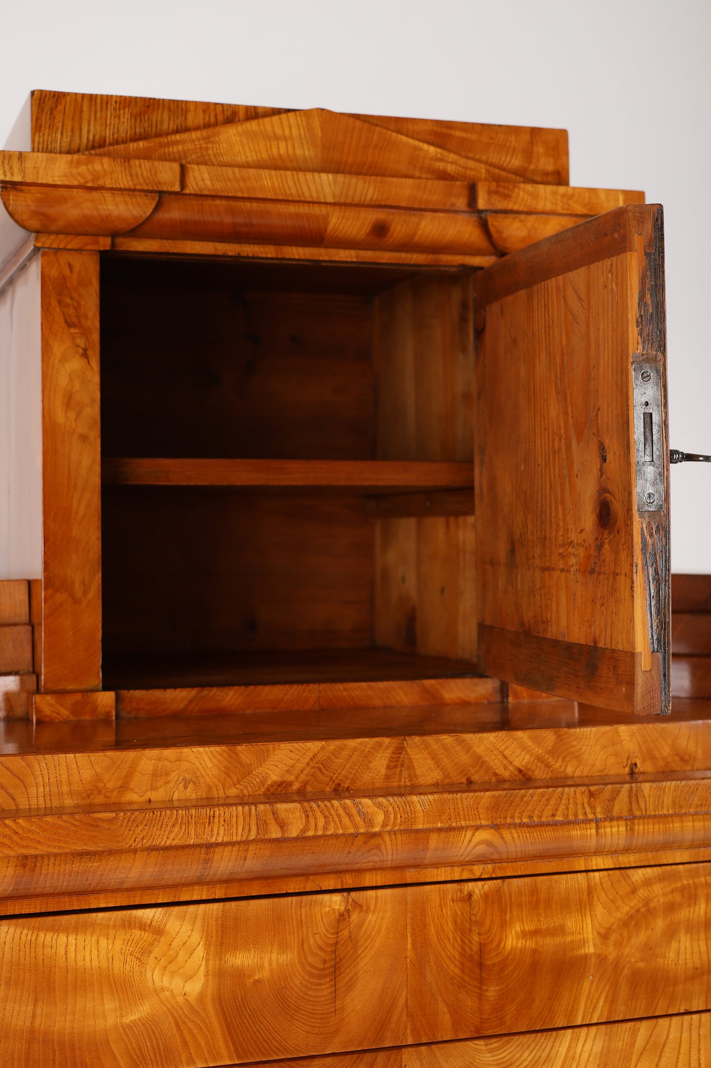 Biedermeier Sekretär in Esche um 1830