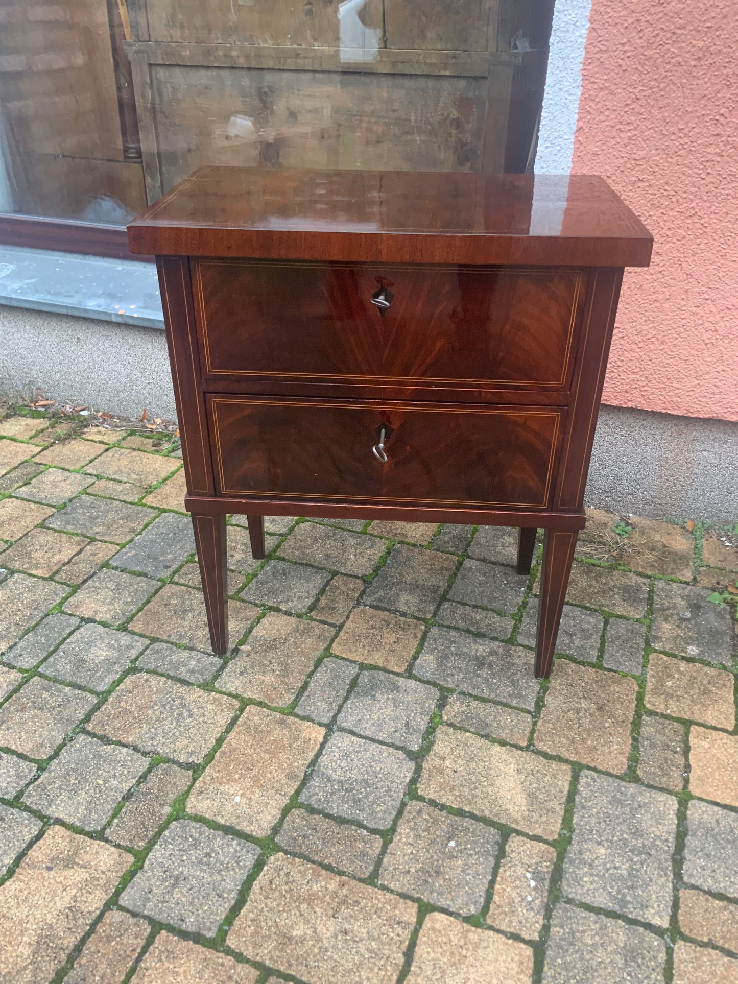 Biedermeier Pfeilerkommode in Mahagoni um 1830