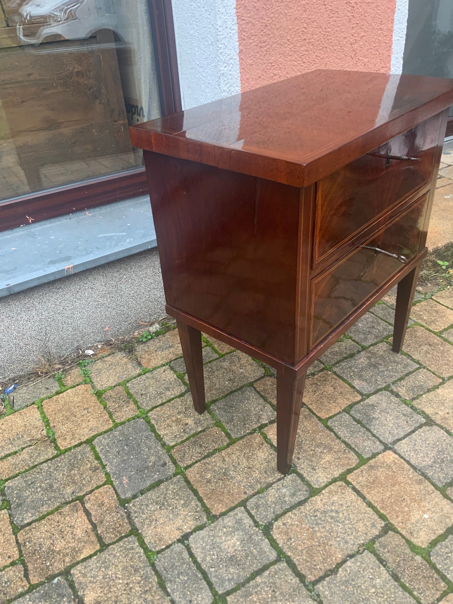 Biedermeier Pfeilerkommode in Mahagoni um 1830