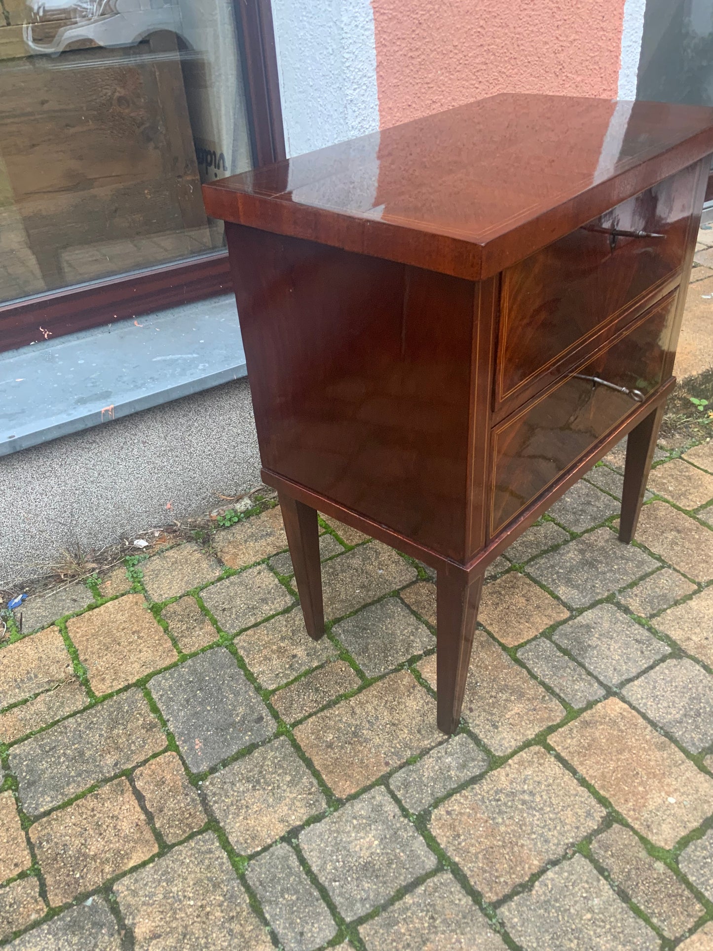 Biedermeier Pfeilerkommode in Mahagoni um 1830