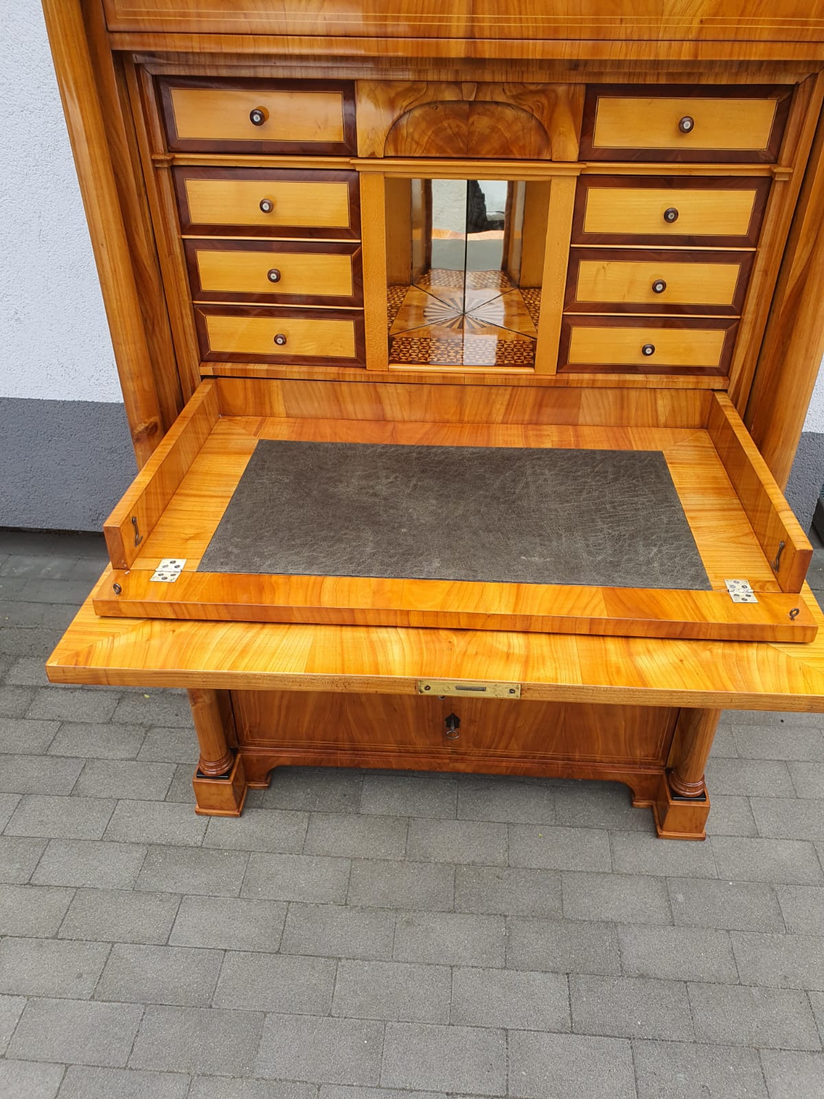 Biedermeier Sekretär mit Säulen in Kirschbaum