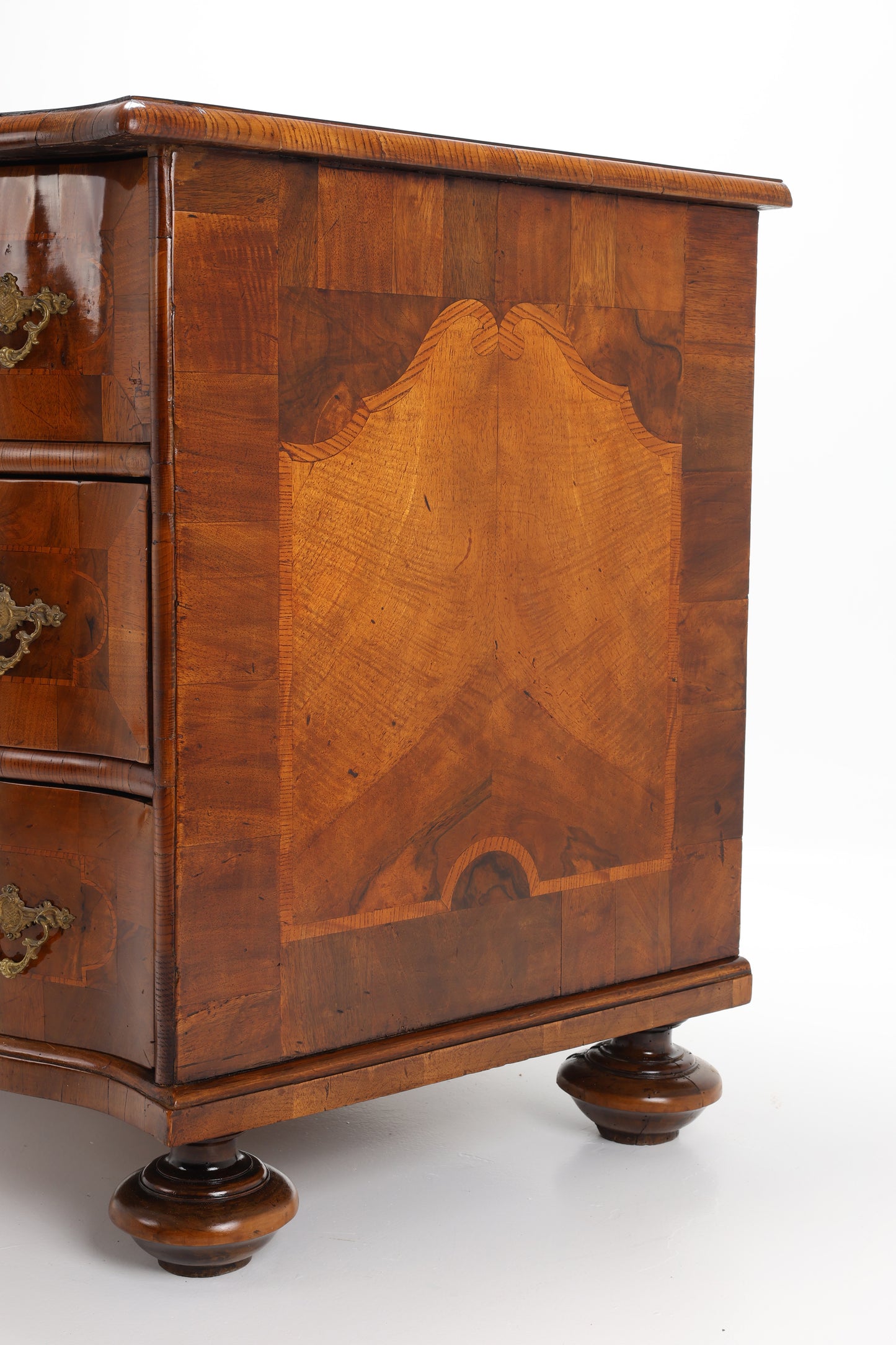 Barockkommode in Nussbaum um 1760