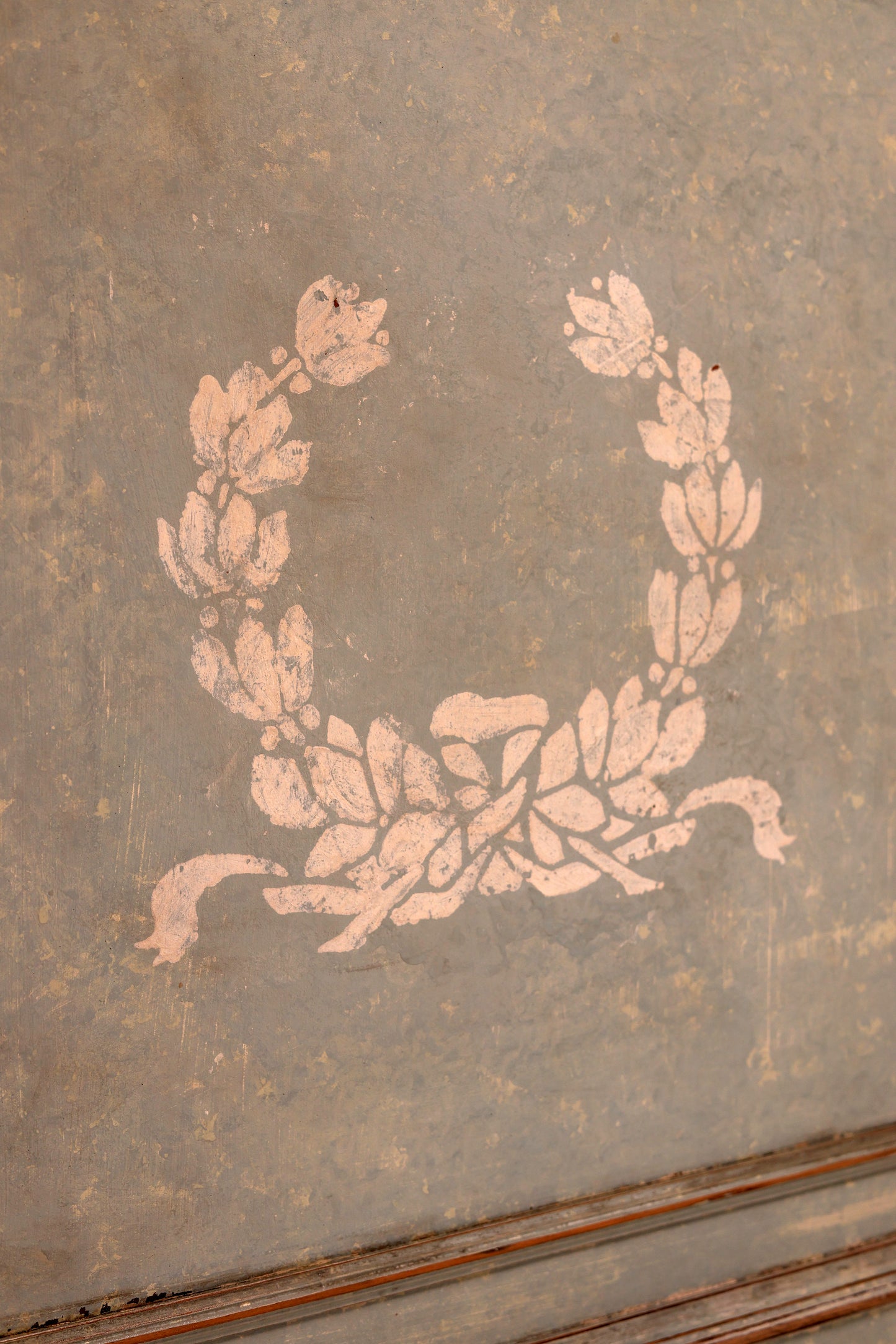 Halbschrank im Gustavianischen Stil Schweden um 1830