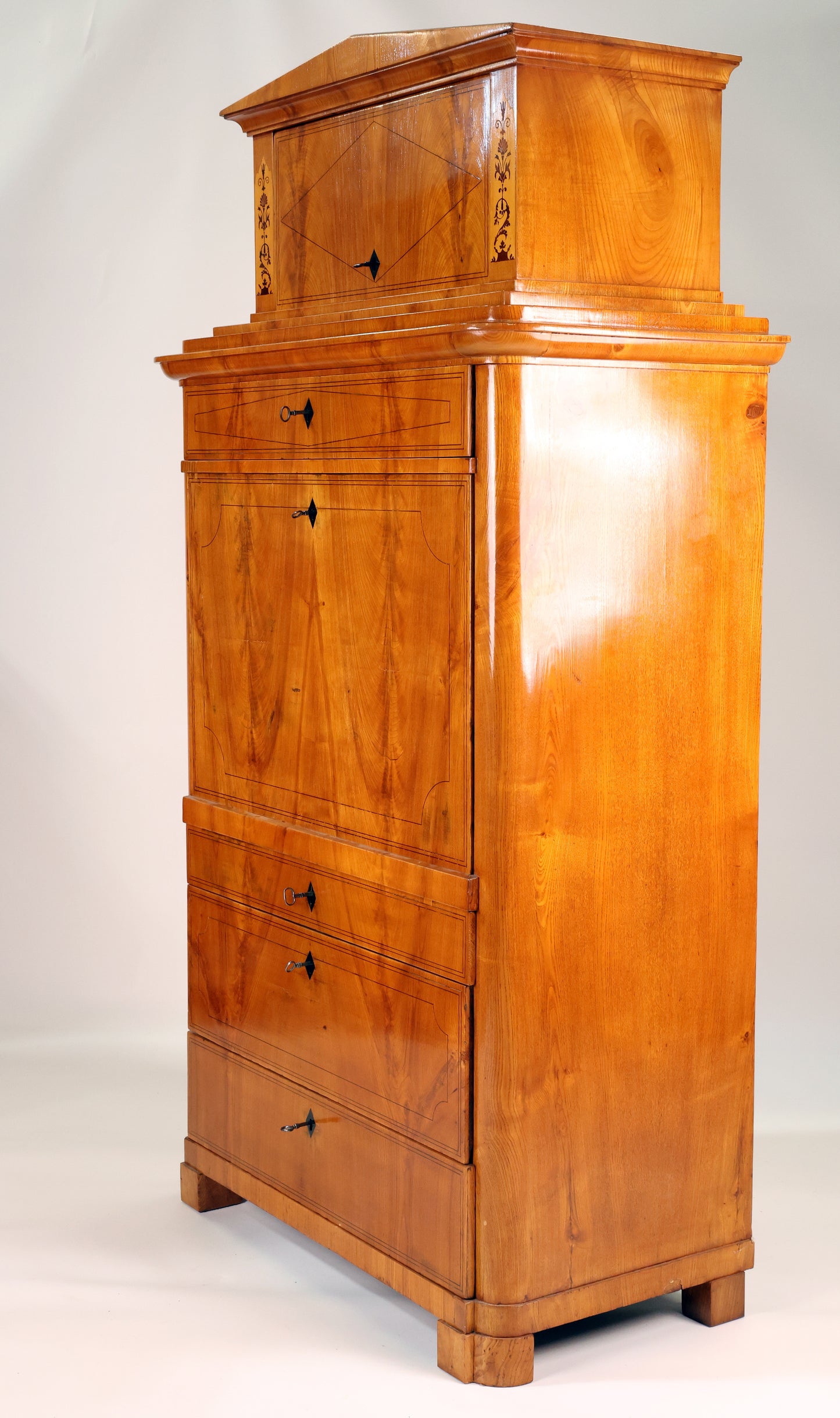 Biedermeier Aekretär mit Aufsatz in Esche