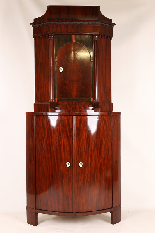Empire Eckschrank in Mahagoni Dänemark FR um 1810 mit Siegel