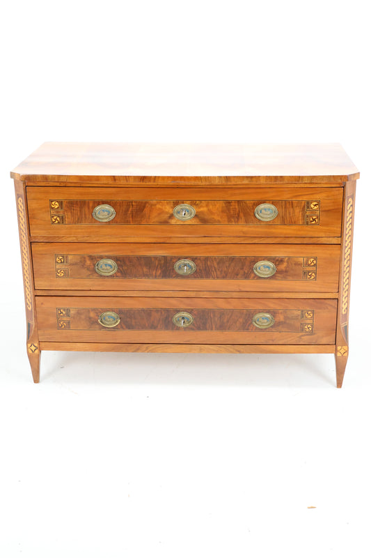 Louis Seizekommode intarsiert in Nussbaum um 1790