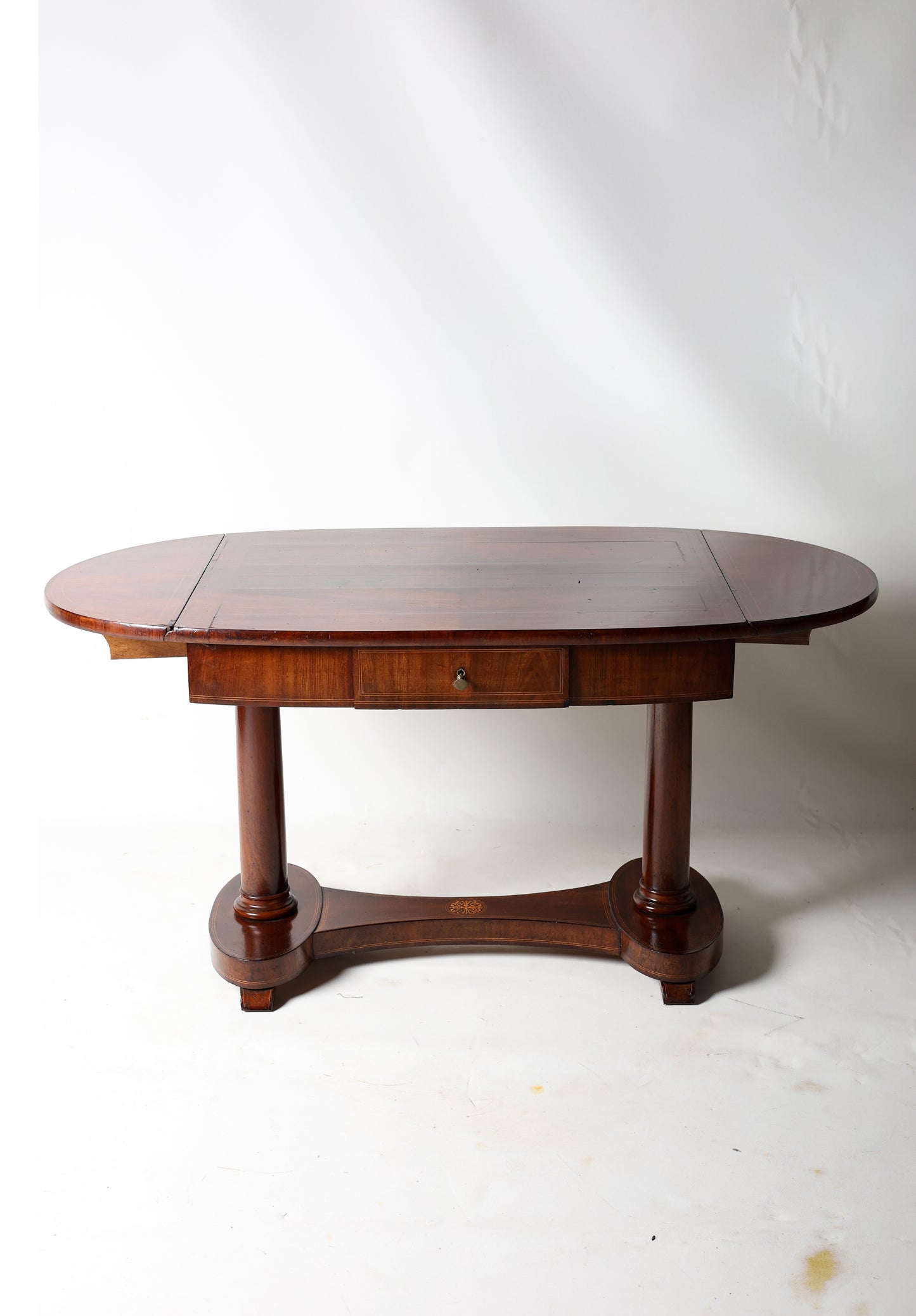 Biedermeier Wangentisch in Magoni um 1830