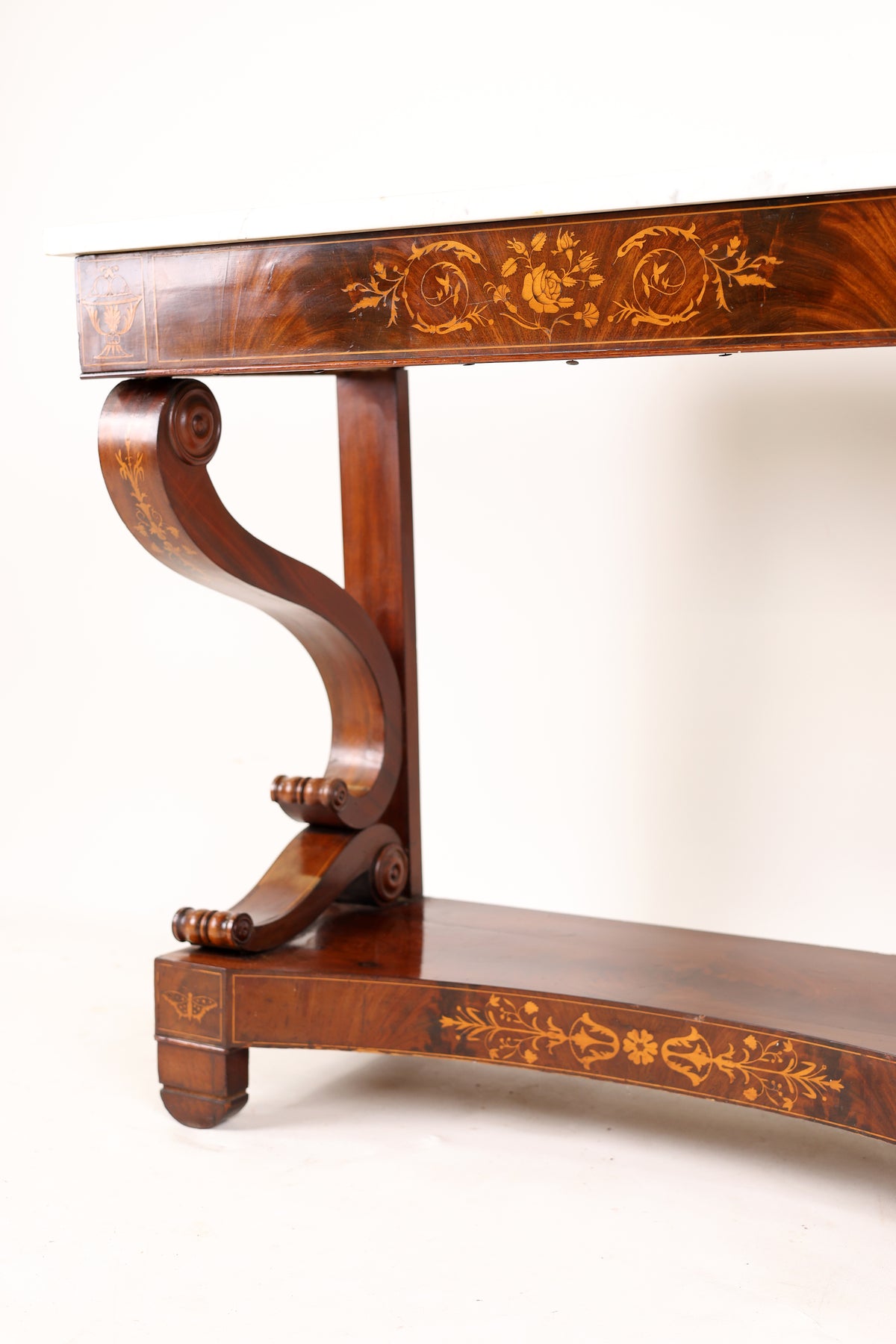 Biedermeier Konsole intarsiert in Mahagoni um 1830