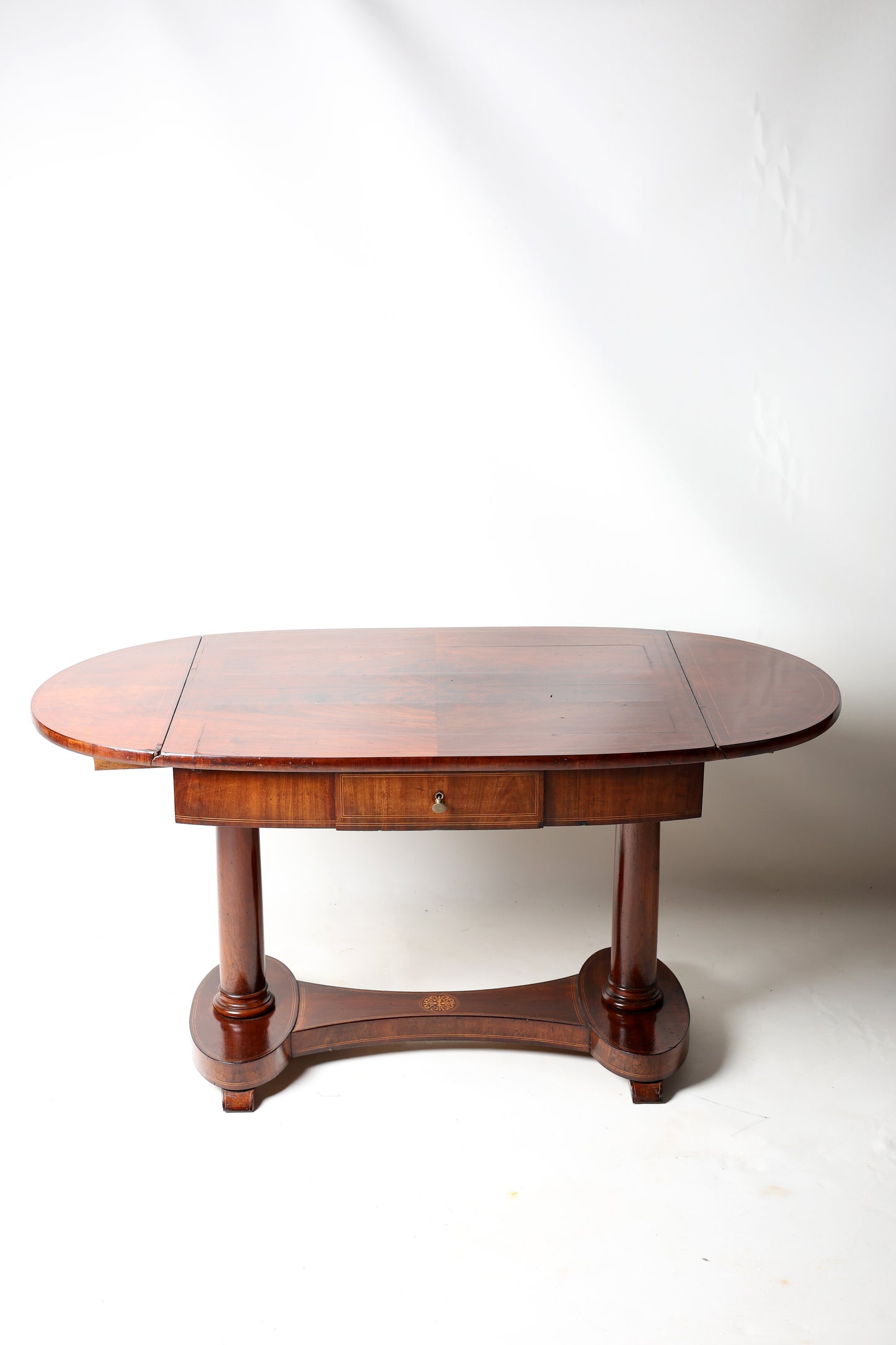 Biedermeier Wangentisch in Magoni um 1830