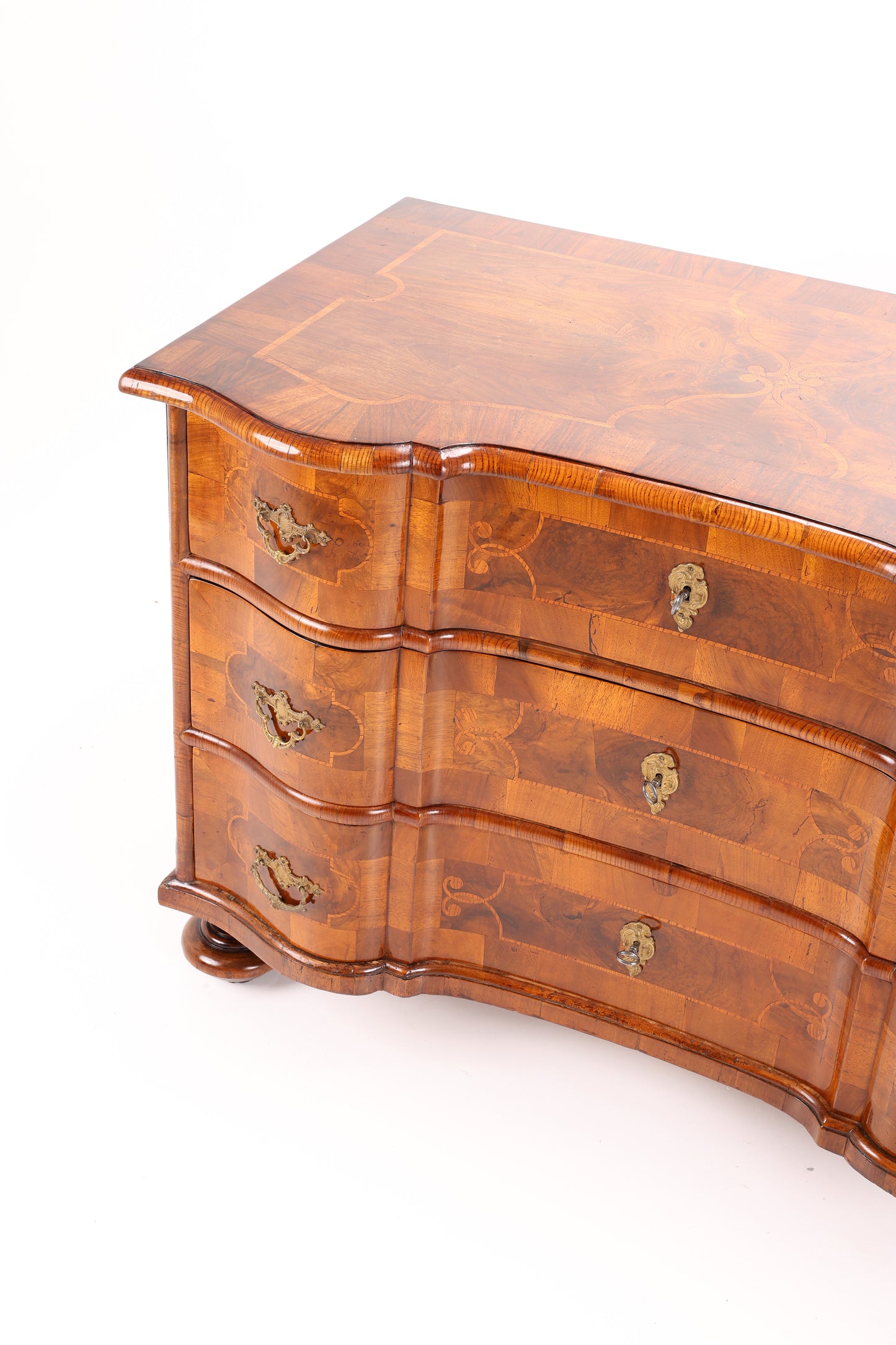 Barockkommode in Nussbaum um 1760