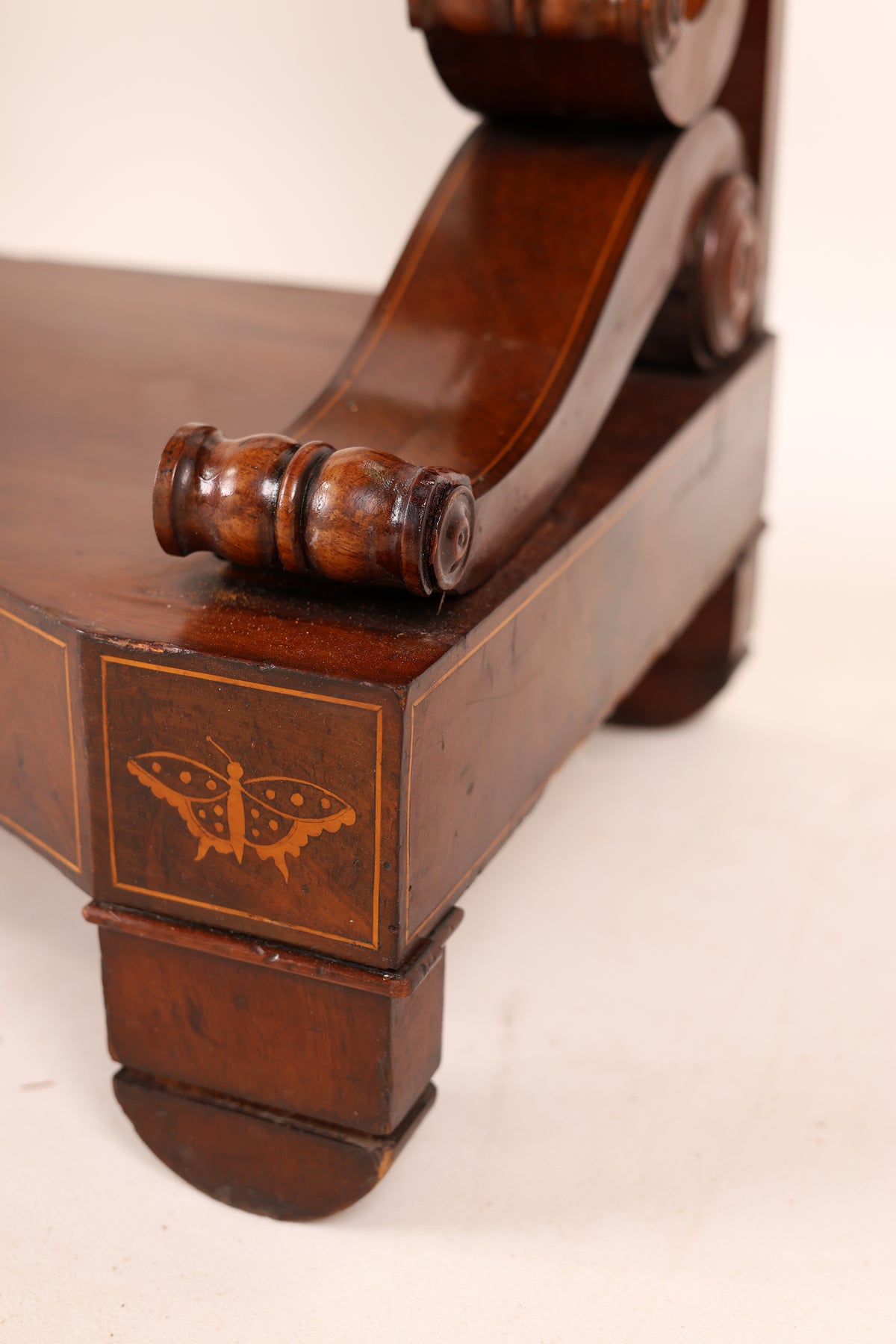 Biedermeier Konsole intarsiert in Mahagoni um 1830