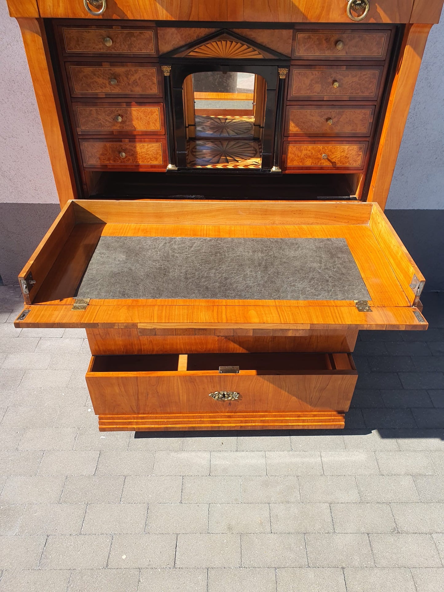 Originaler Biedermeier Sekretär in Kirschbaum Dresden um 1820