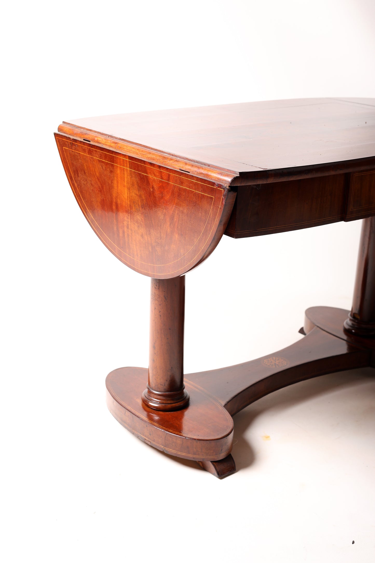 Biedermeier Wangentisch in Magoni um 1830