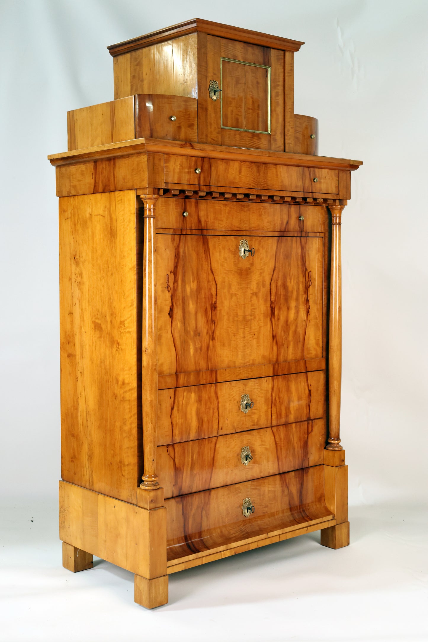 Biedermeier Sekretär in Apfelholz um 1820