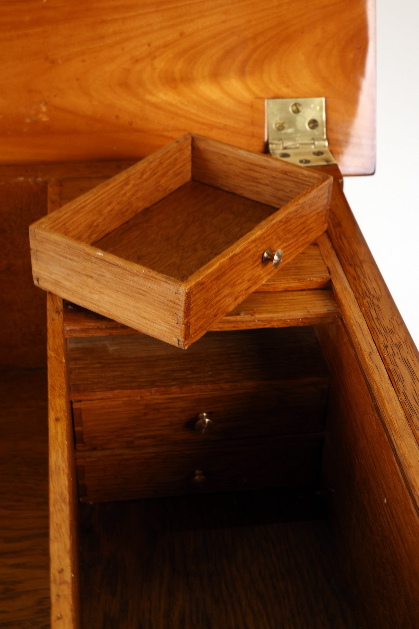 Beistelltisch Biedermeier in Kirschbaum um 1830