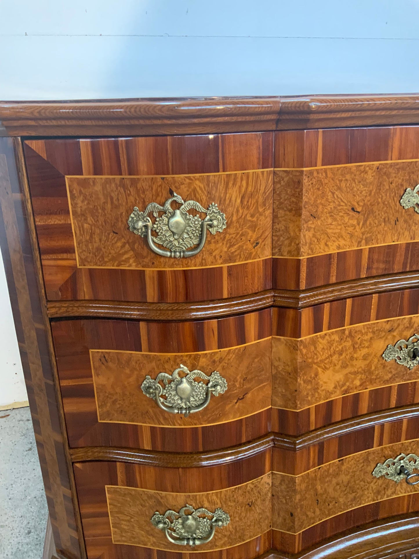 Barockkommode in Zwetschge um 1770