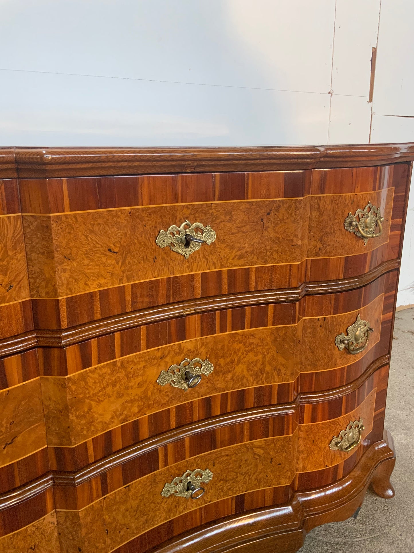 Barockkommode in Zwetschge um 1770