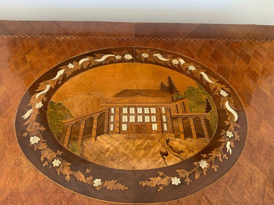 Schreibsekretär Nussbaum intarsiert  Russland  um 1800