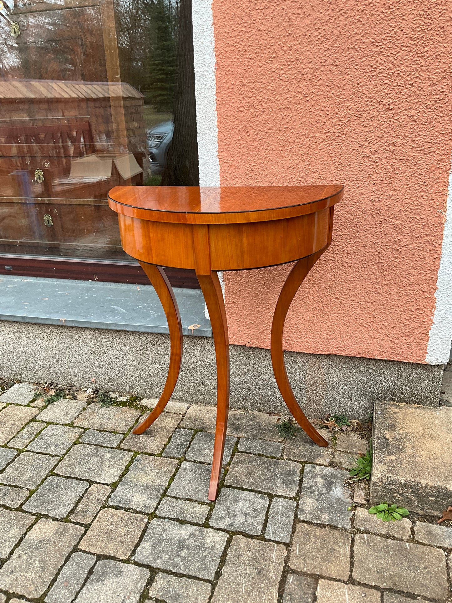 Biedermeier Demi Lune in Kirschbaum