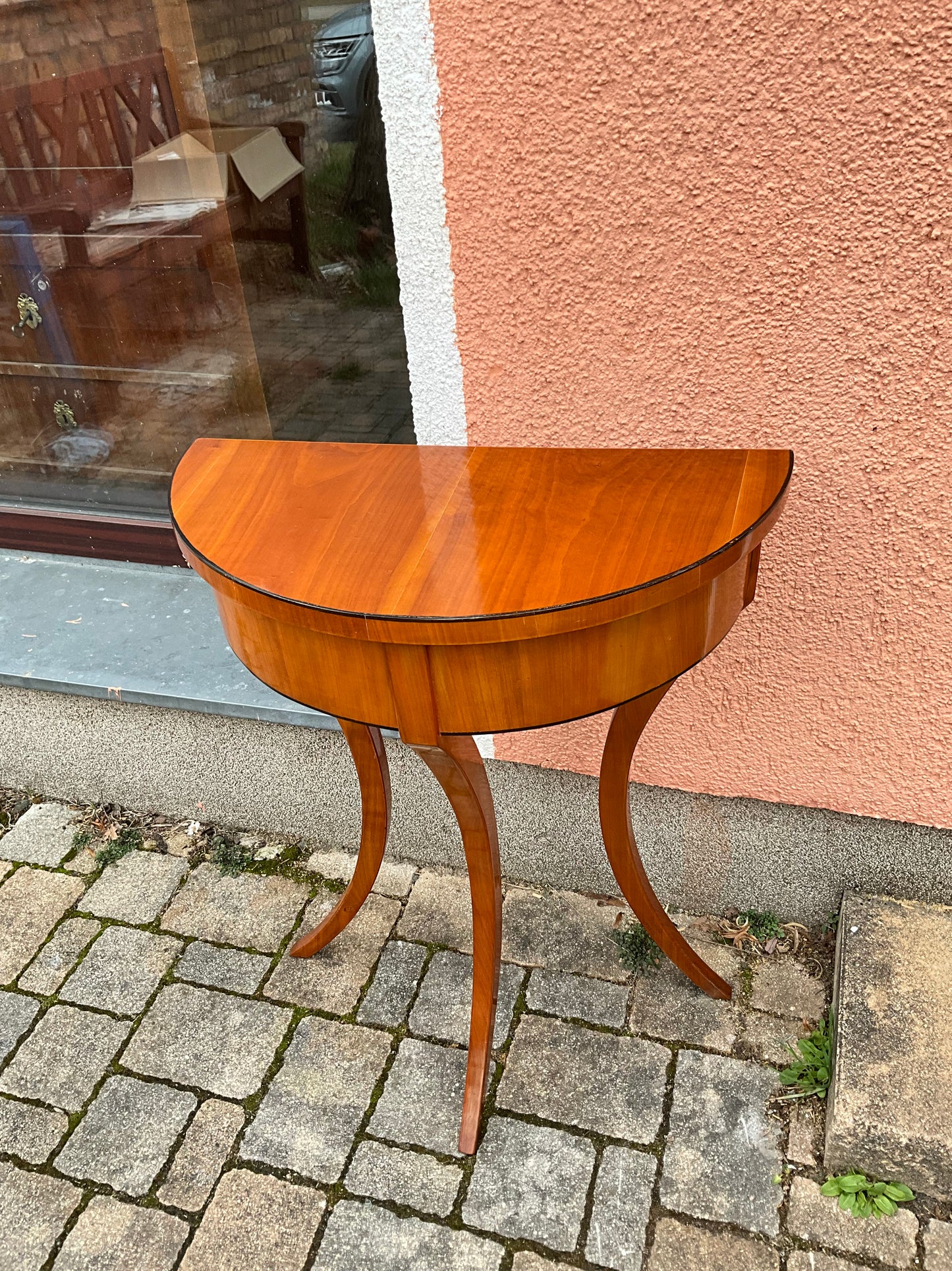 Biedermeier Demi Lune in Kirschbaum