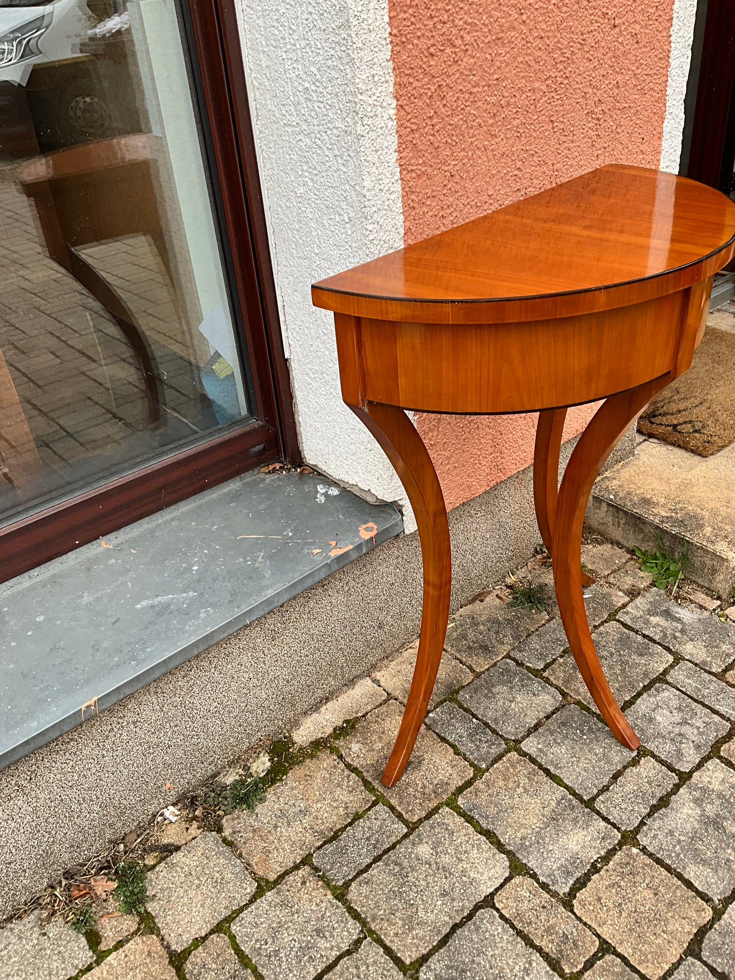 Biedermeier Demi Lune in Kirschbaum