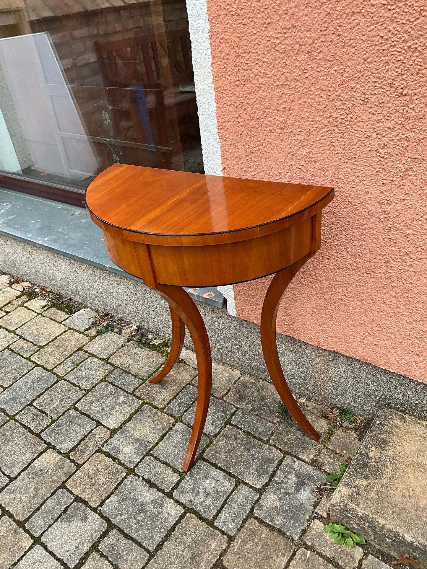 Biedermeier Demi Lune in Kirschbaum