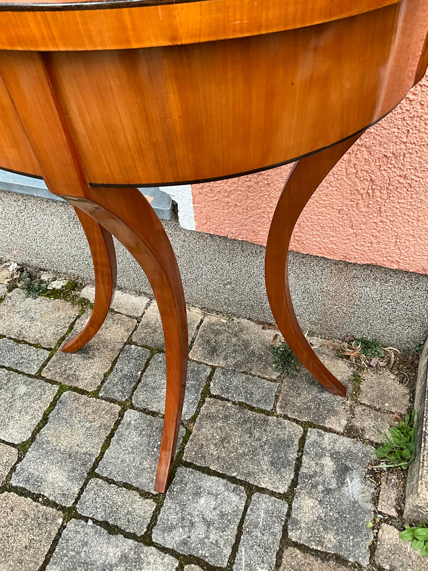Biedermeier Demi Lune in Kirschbaum