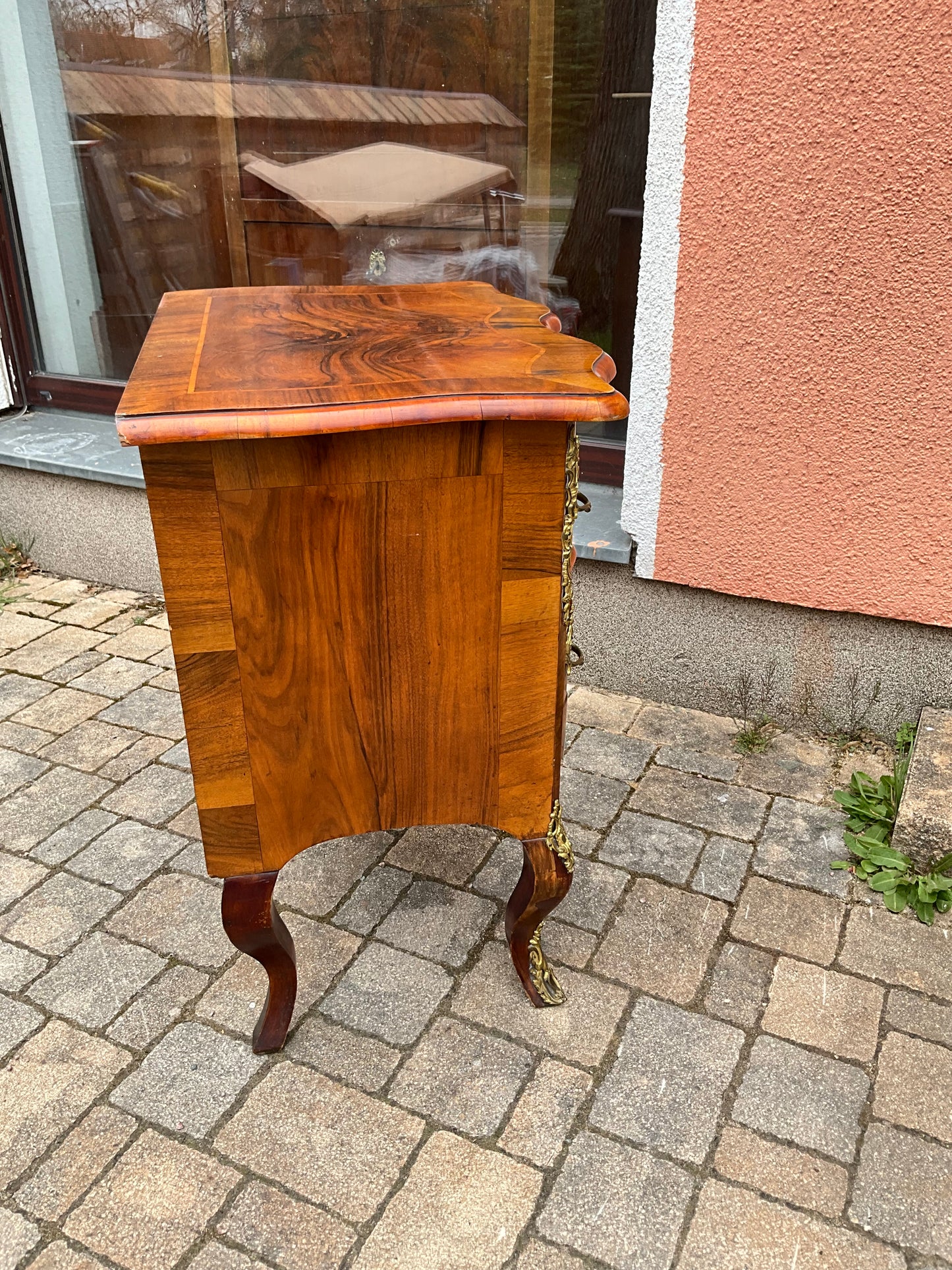 Dresdner Barockkommode in Nussbaum um 1870