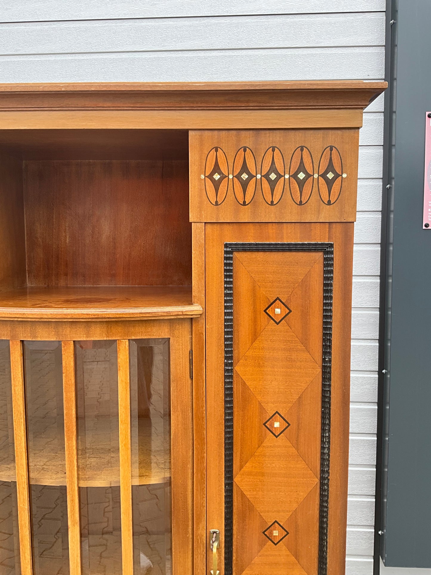 Art Deco Vitrine in Mahagoni um 1920