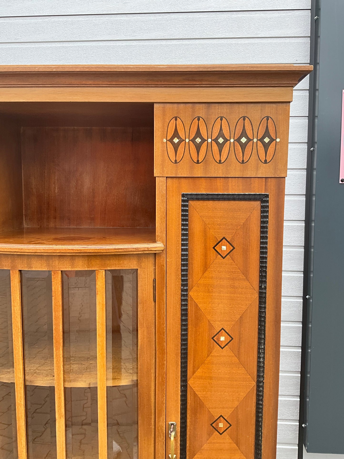 Art Deco Vitrine in Mahagoni um 1920