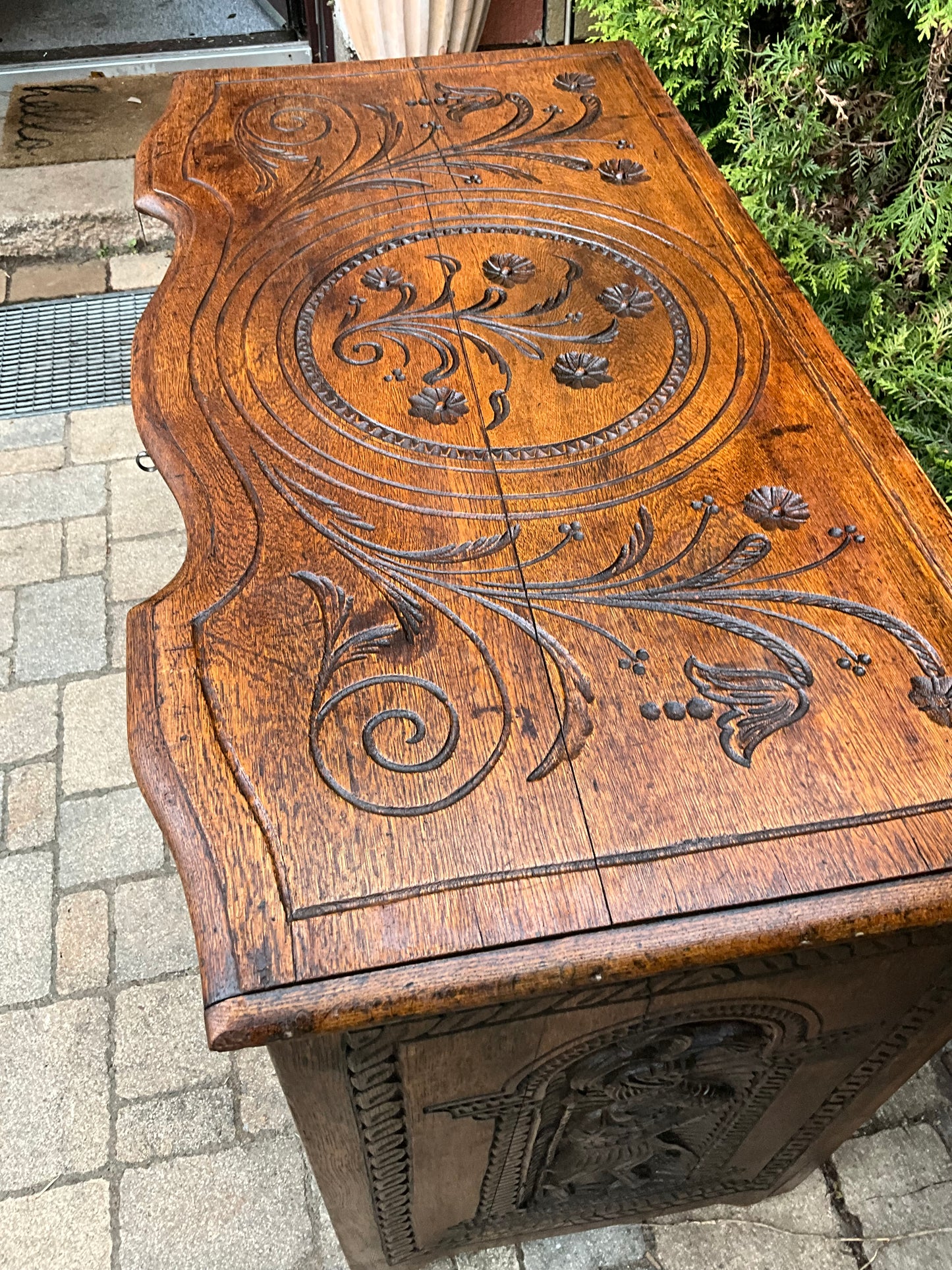Seltene Barockkommode in Eiche um 1760