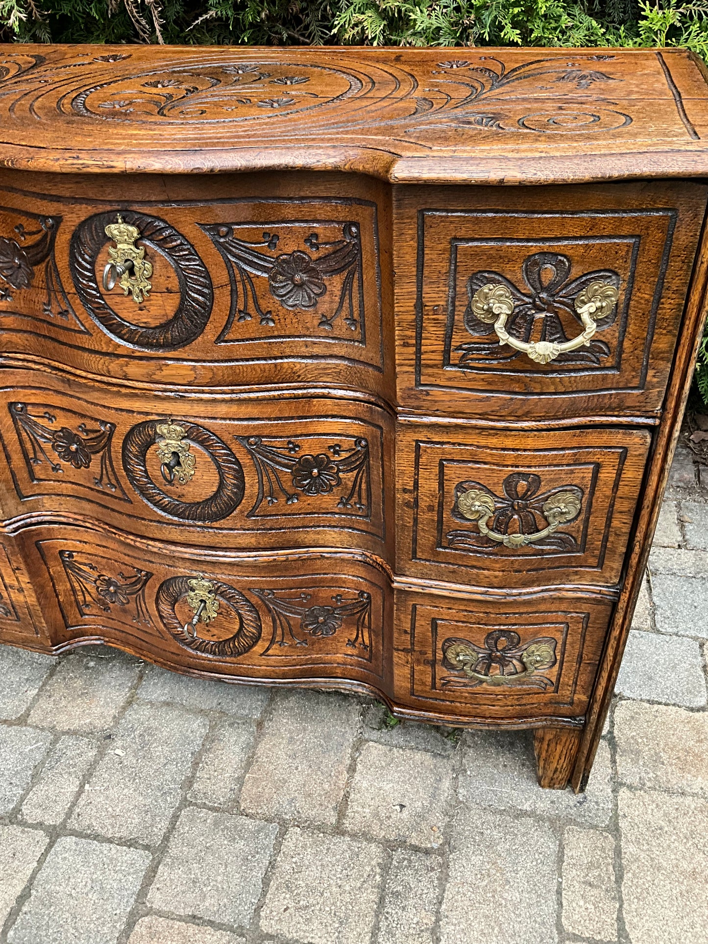 Seltene Barockkommode in Eiche um 1760