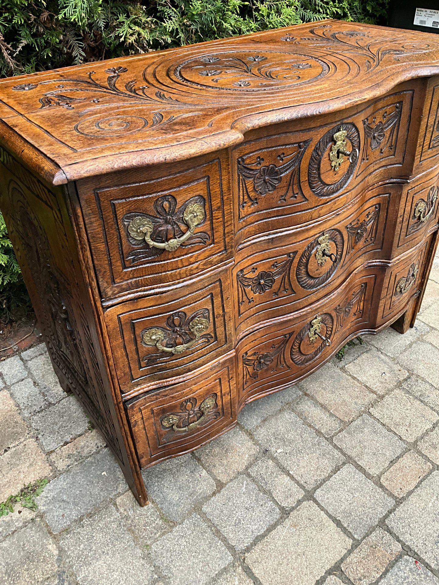 Seltene Barockkommode in Eiche um 1760