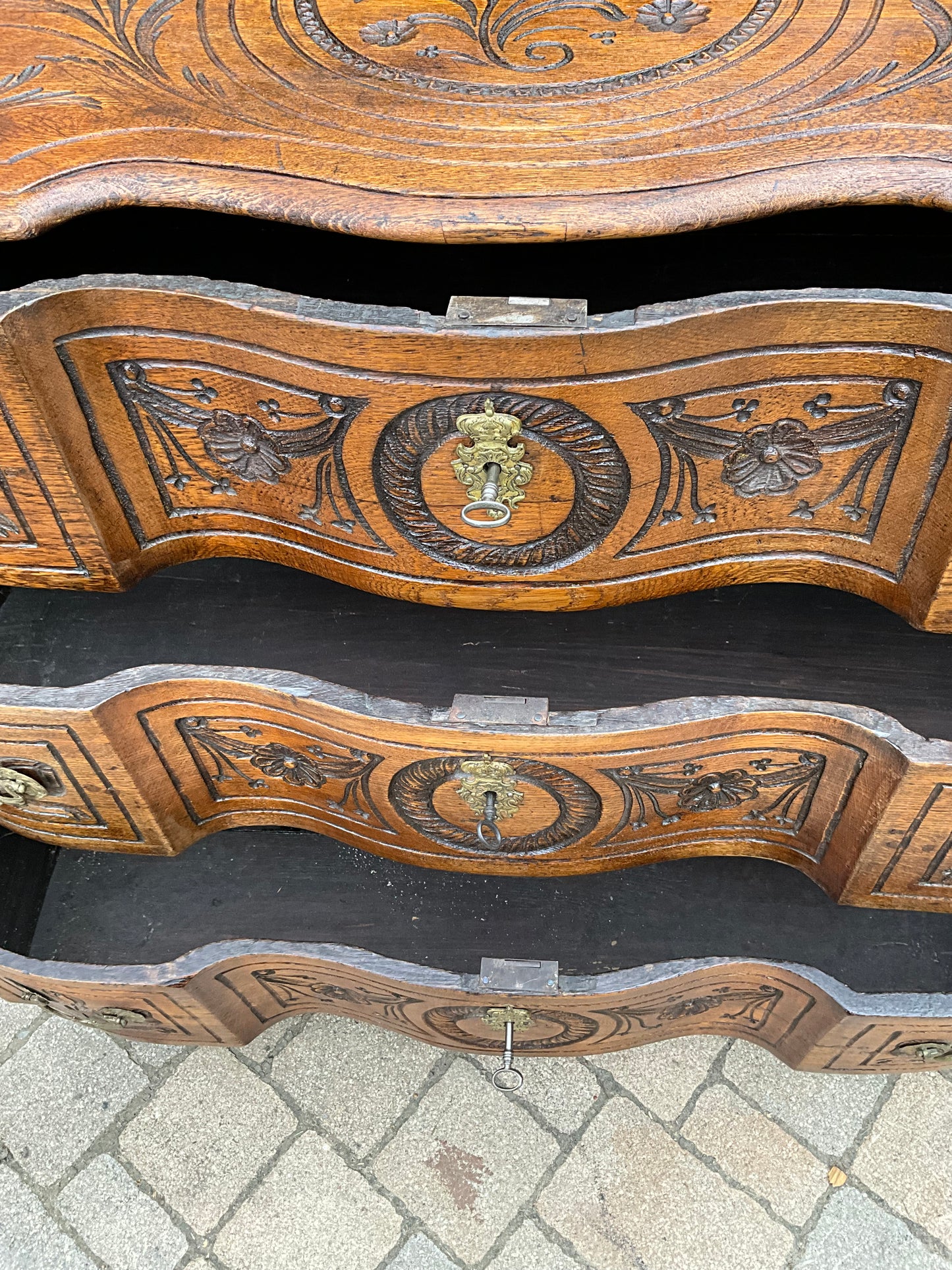 Seltene Barockkommode in Eiche um 1760