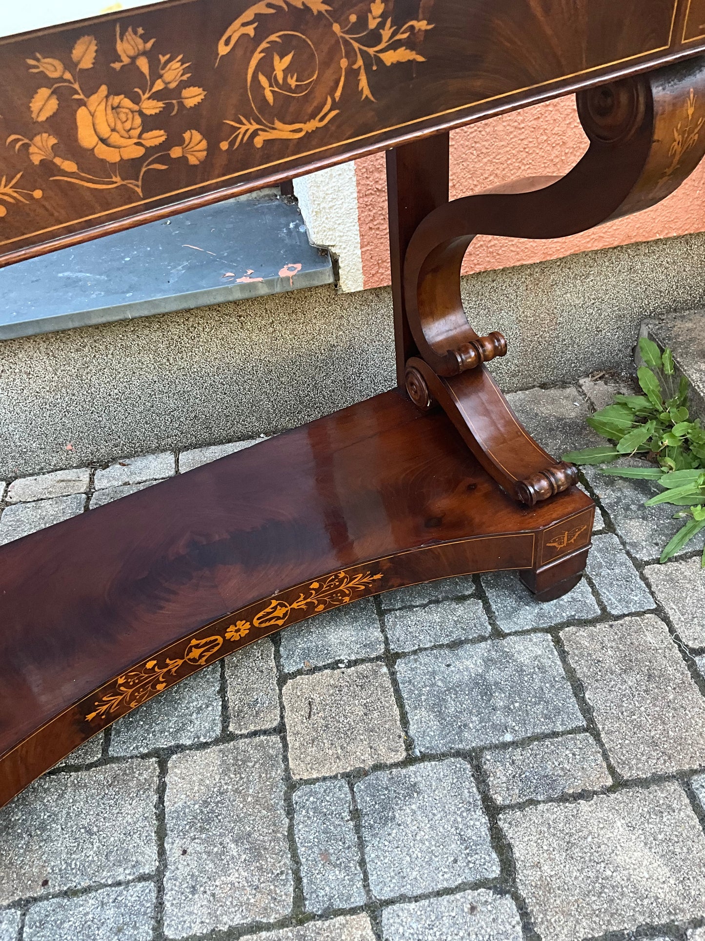 Biedermeier Konsole intarsiert in Mahagoni um 1830