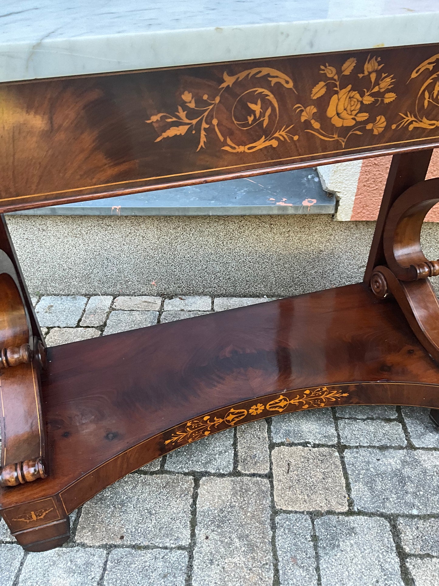 Biedermeier Konsole intarsiert in Mahagoni um 1830