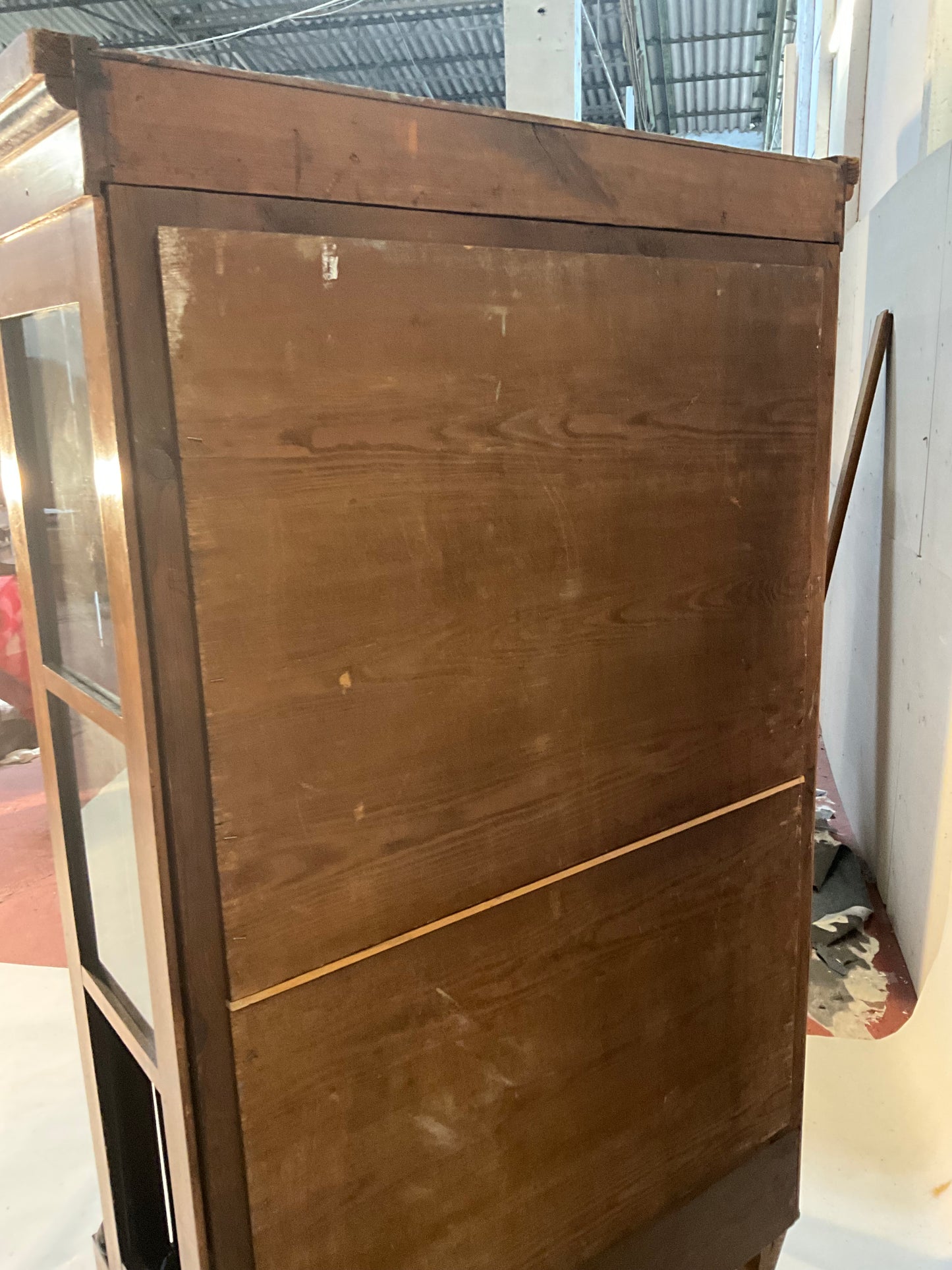 Biedermeier Vitrine in Birke um 1830