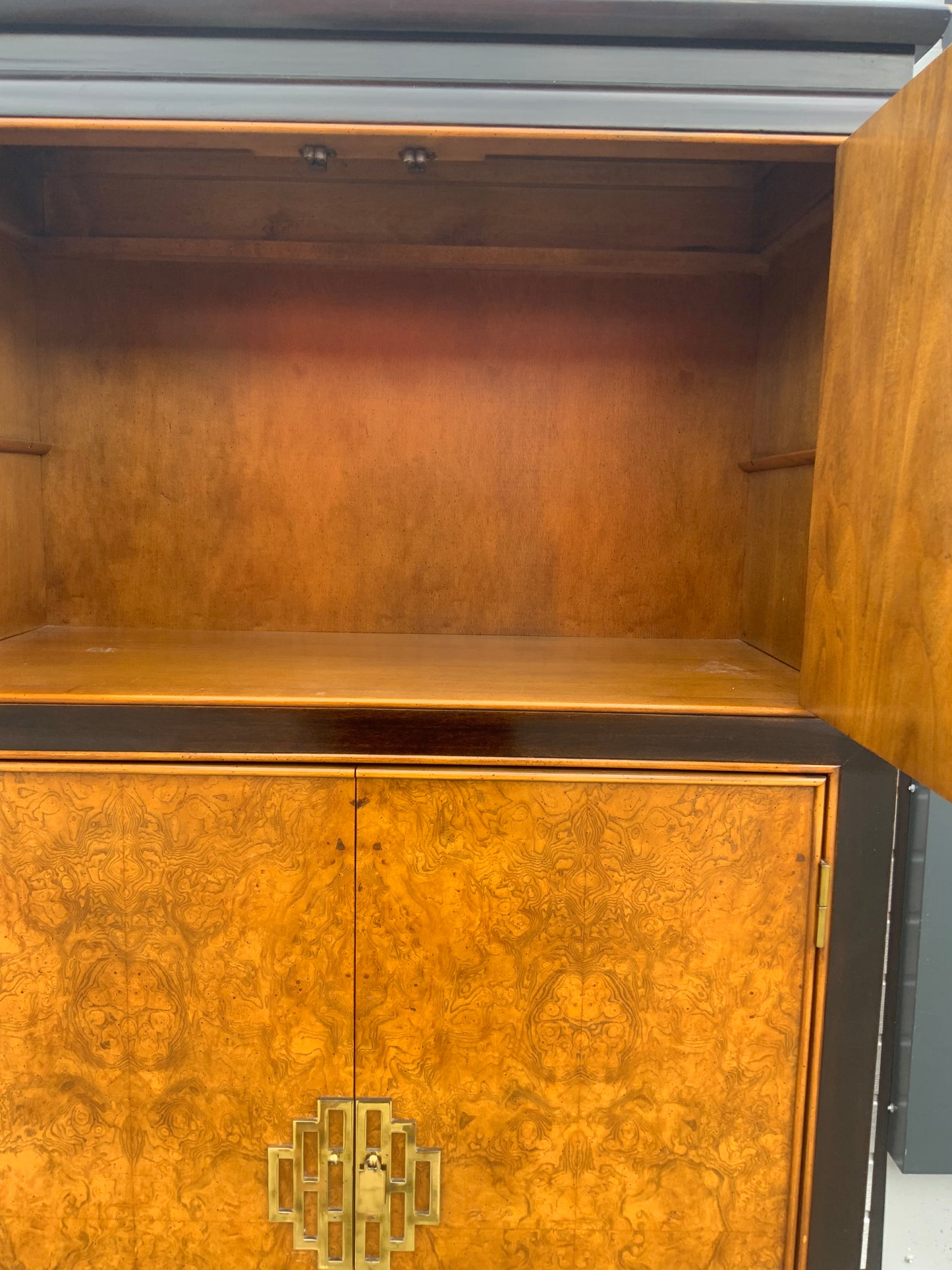 1970 s Vintage Chin Hua Hochschrank Designer Raymond Sobota