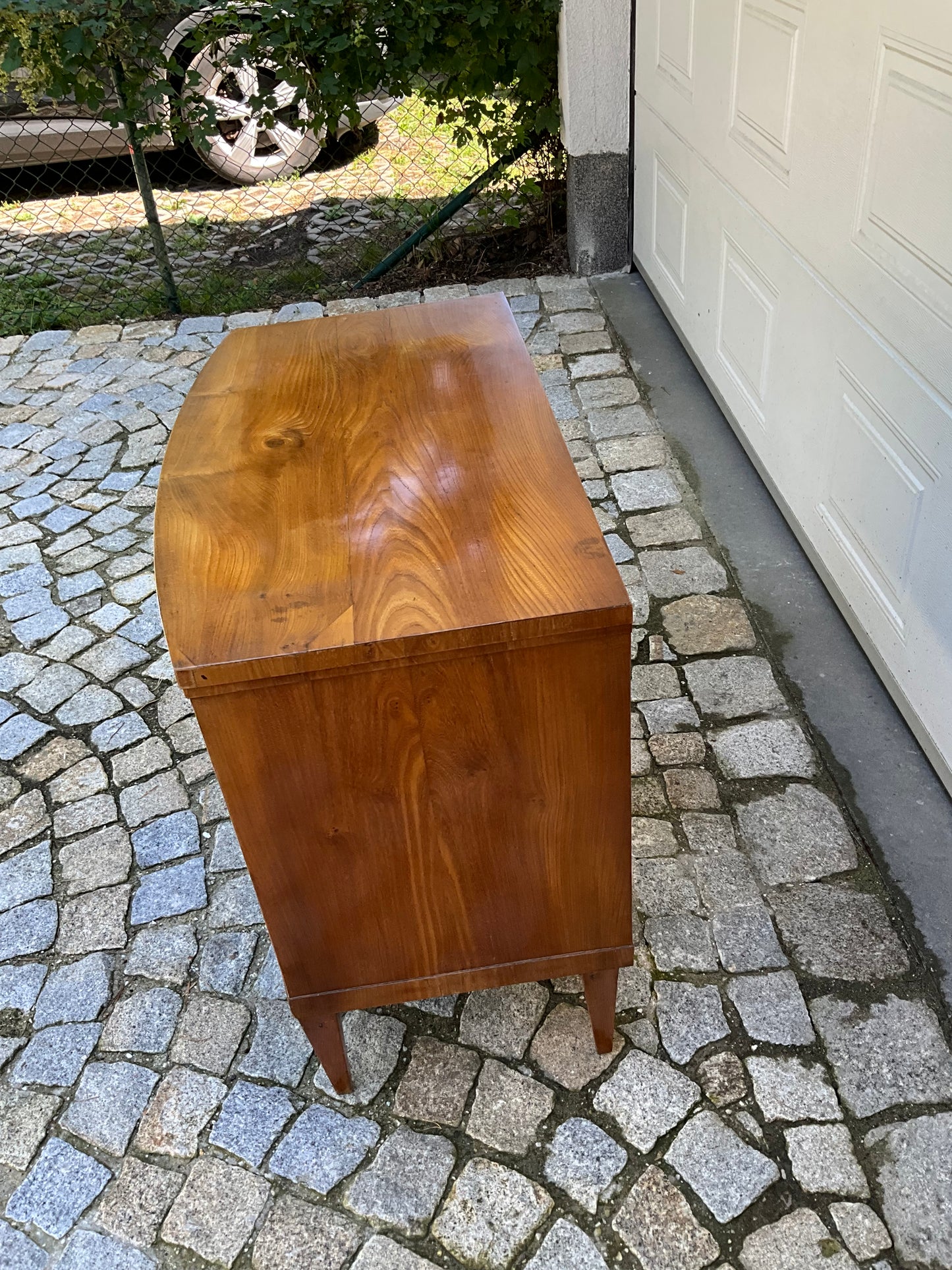 Biedermeierkommode in Esche um 1820