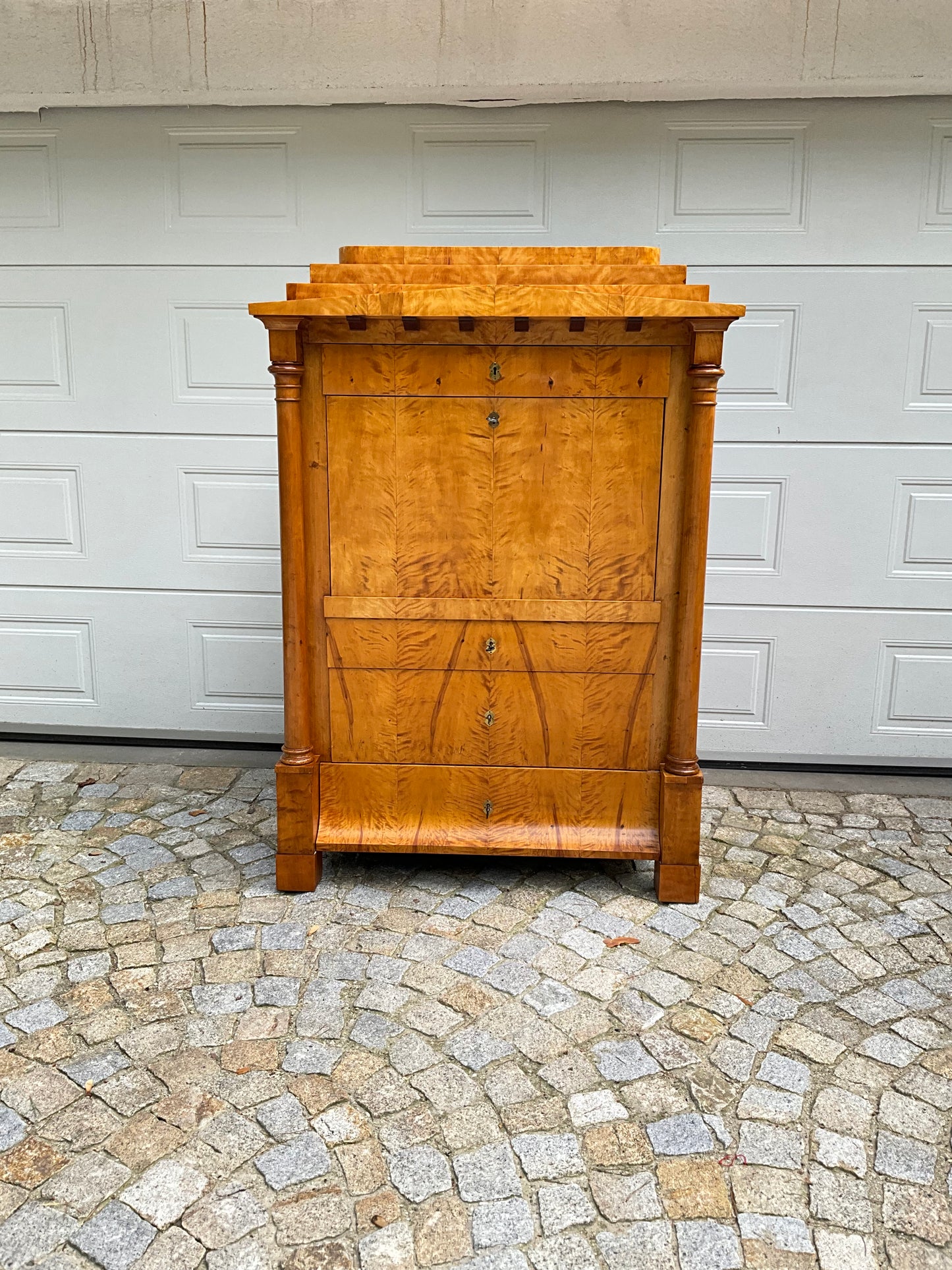 Biedermeier Sekretär in Birke Berlin um 1820
