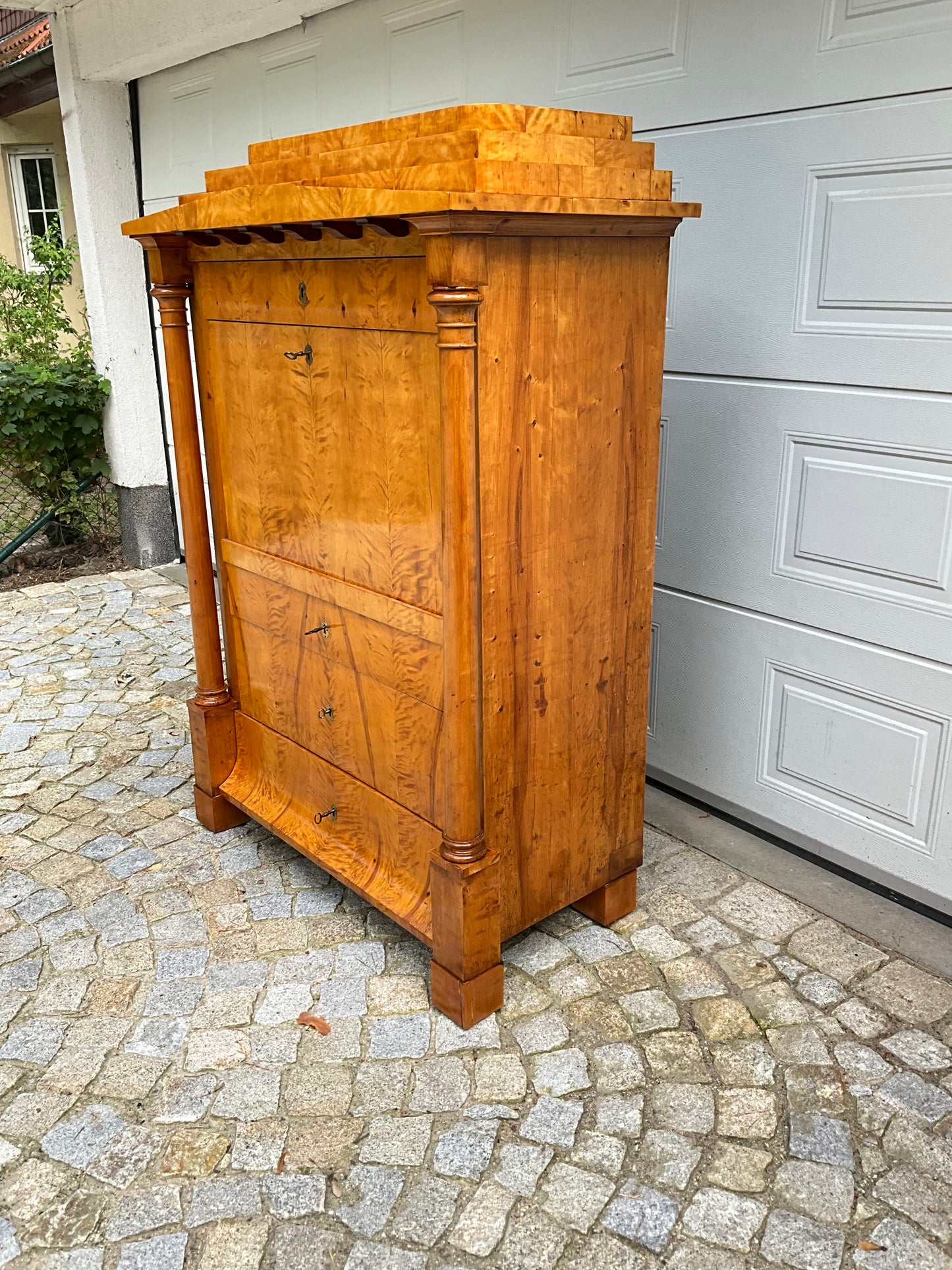 Biedermeier Sekretär in Birke Berlin um 1820