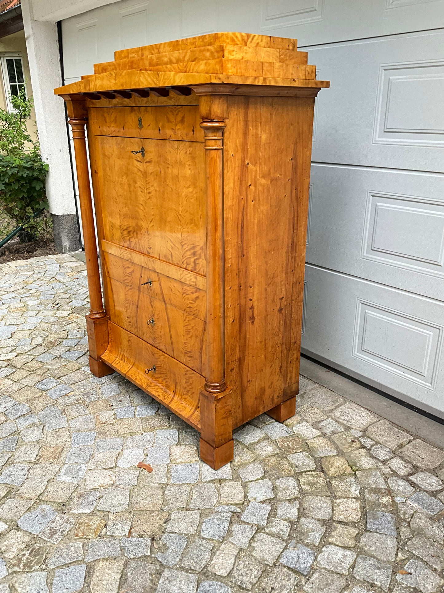 Biedermeier Sekretär in Birke Berlin um 1820