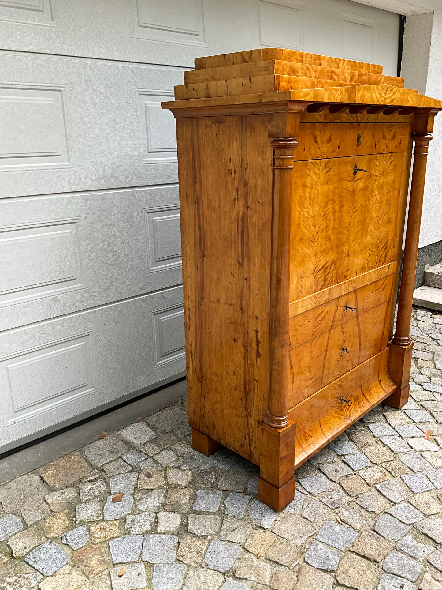 Biedermeier Sekretär in Birke Berlin um 1820