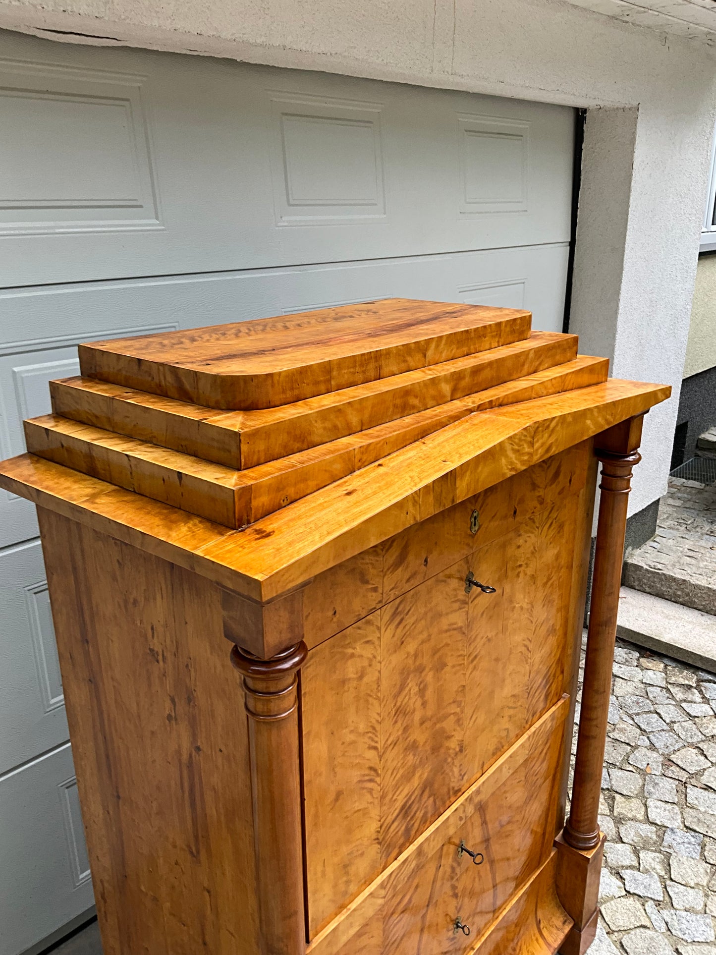 Biedermeier Sekretär in Birke Berlin um 1820